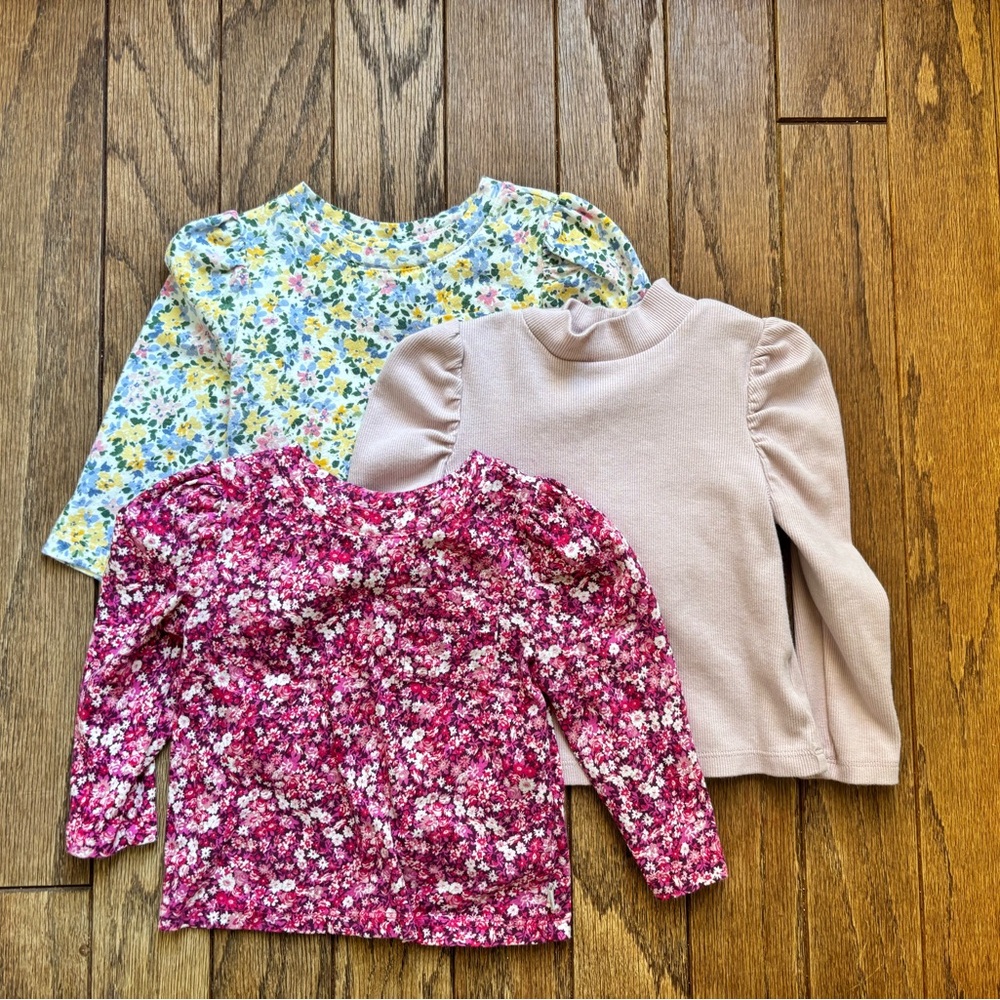 Gap tshirt bundle lot size 18-24 months